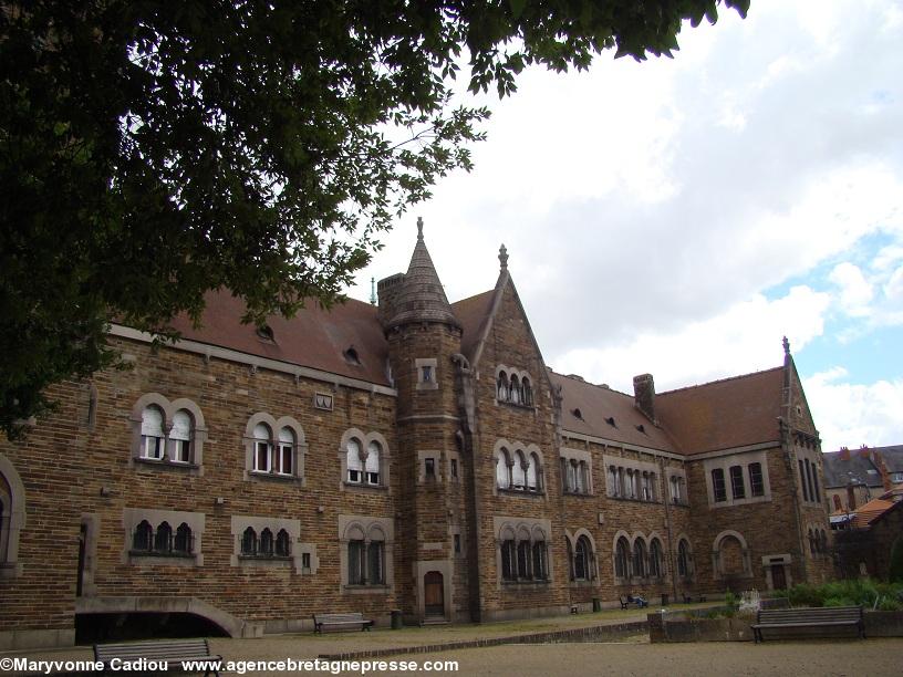 Musée Dobrée. Façade sud. Musée Dobrée. Façade sud.
