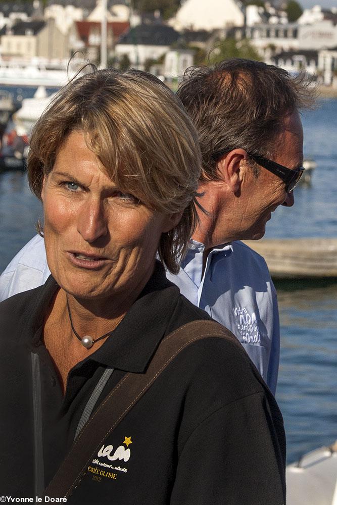 Anne Quéméré qui a traversé l\'Atlantique
à la rame en 87 jours et Bertrand de Broc Anne Quéméré qui a traversé l\'Atlantique
à la rame en 87 jours et Bertrand de Broc
