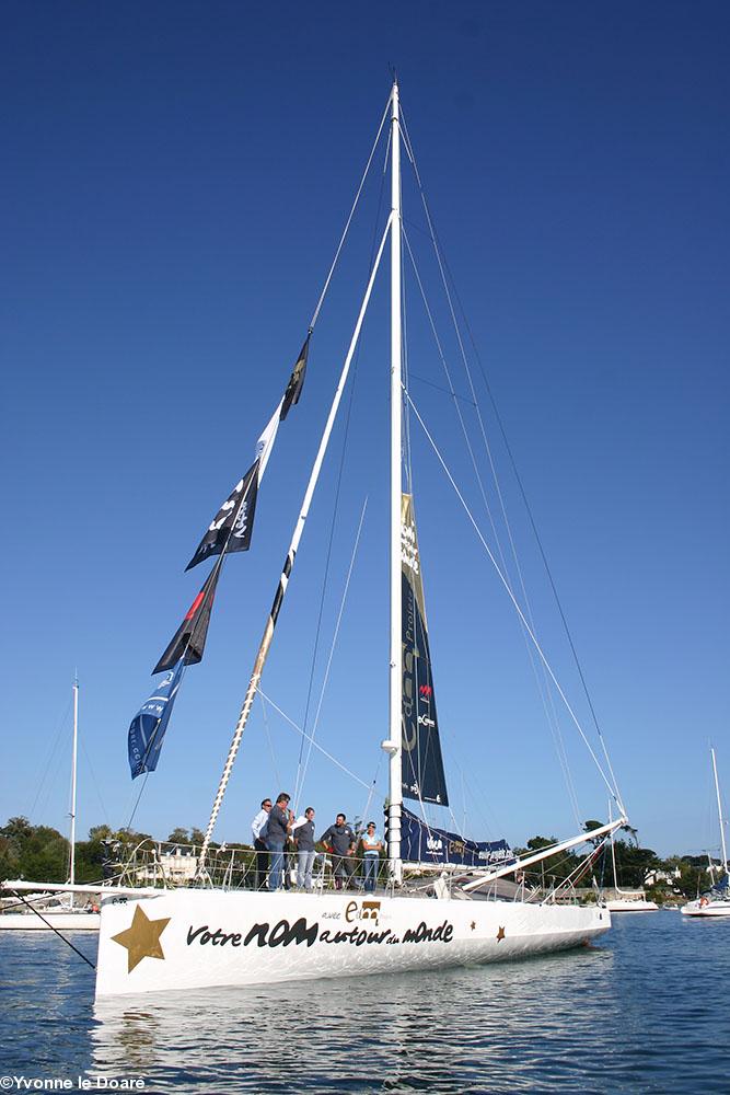 Baptême du bateau de Bertrand de Broc Votre nom autour du monde Baptême du bateau de Bertrand de Broc Votre nom autour du monde