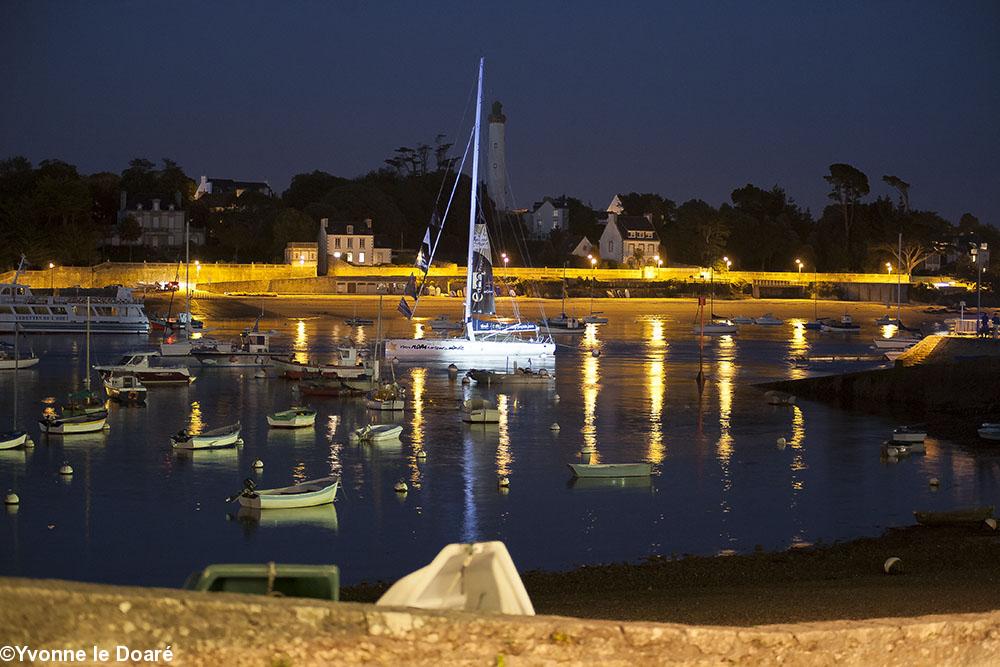Votre Nom autour du monde sous les
éclairages de Yann Kersalé Votre Nom autour du monde sous les
éclairages de Yann Kersalé