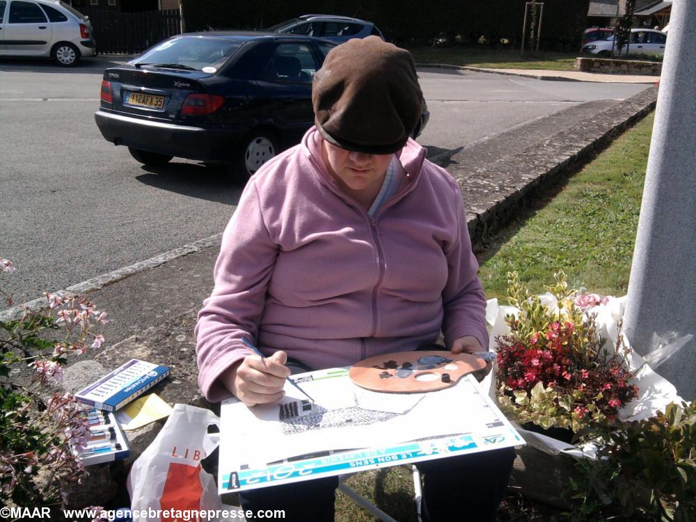 Guénola venue de Romillé s\'est installée dans un lieu communal Guénola venue de Romillé s\'est installée dans un lieu communal