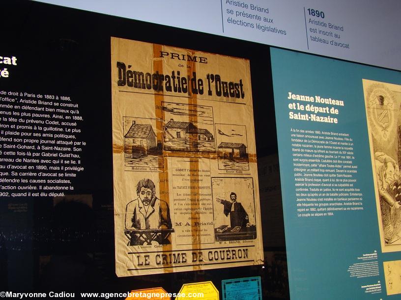 Exposition Aristide Briand. Un exemple du désastre du \"scotch vieillissant\". Il ne reste que la marque jaunie de la colle. Exposition Aristide Briand. Un exemple du désastre du \"scotch vieillissant\". Il ne reste que la marque jaunie de la colle.