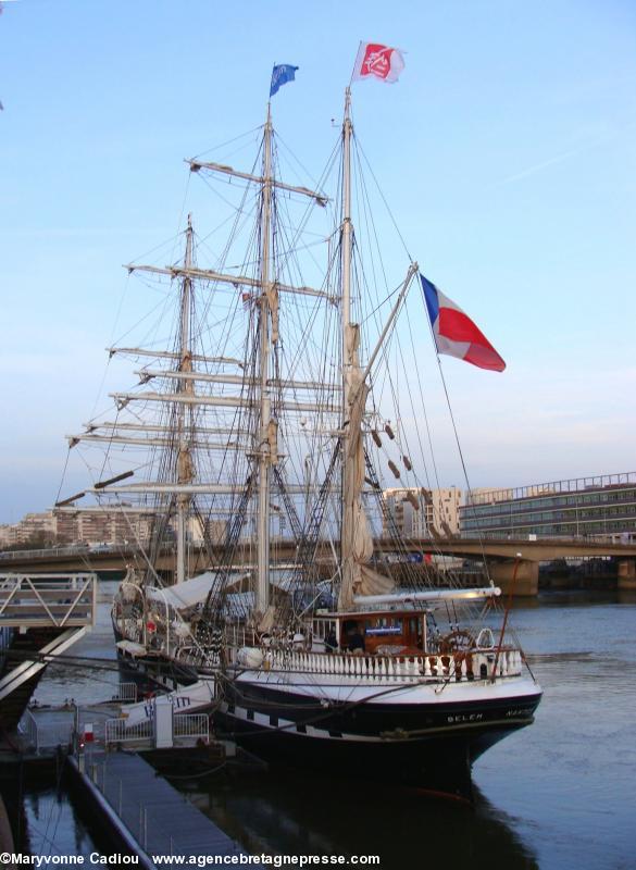 Le Belem à Nantes en avril 2010. Le Belem à Nantes en avril 2010.