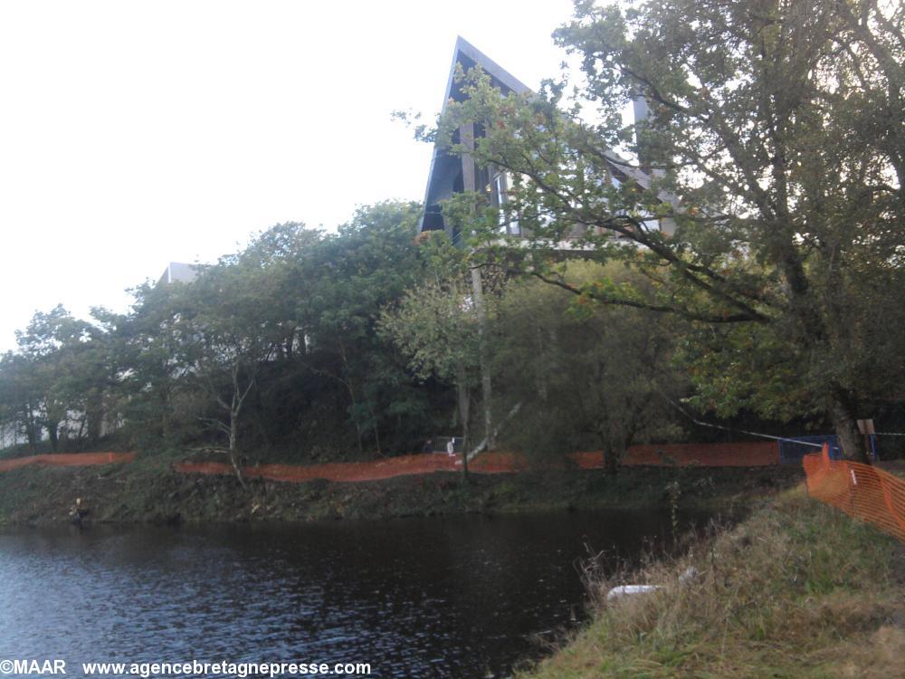 La station vue de l\'étang La station vue de l\'étang