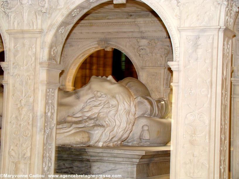 Anne de Bretagne. Saint-Ouen basilique Saint-Denis. Le gisant de la reine. Anne de Bretagne. Saint-Ouen basilique Saint-Denis. Le gisant de la reine.