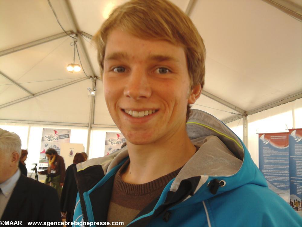 Louis Giard champion de windsurf Louis Giard champion de windsurf