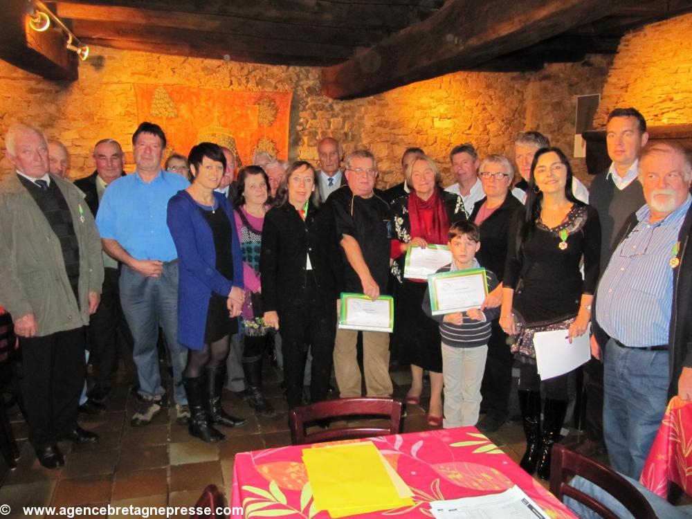 Les médaillés de l\'Ordre du Mérite Agricole et les nouveaux Membres d\'honneur de l\'AMOMA 22