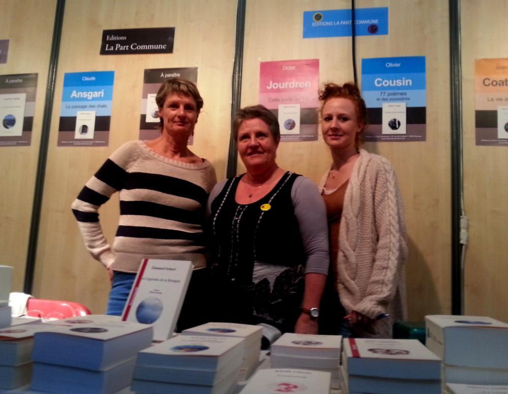 La famille de Yves Landrein Editions La
Part Commune La famille de Yves Landrein Editions La
Part Commune