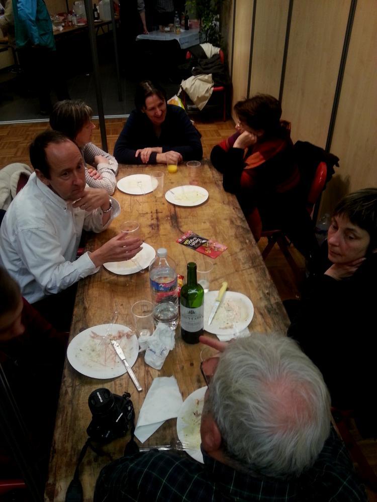 La cloture en toute complicité le
dimanche soir avant de reprendre la route La cloture en toute complicité le
dimanche soir avant de reprendre la route