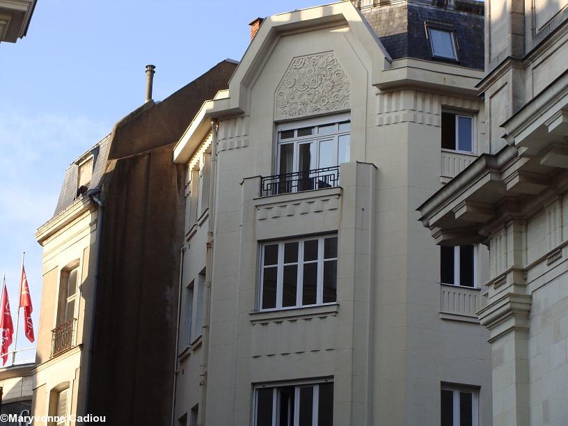 Nantes. Décor art déco. Immeuble Vié 1931. Nantes. Décor art déco. Immeuble Vié 1931.