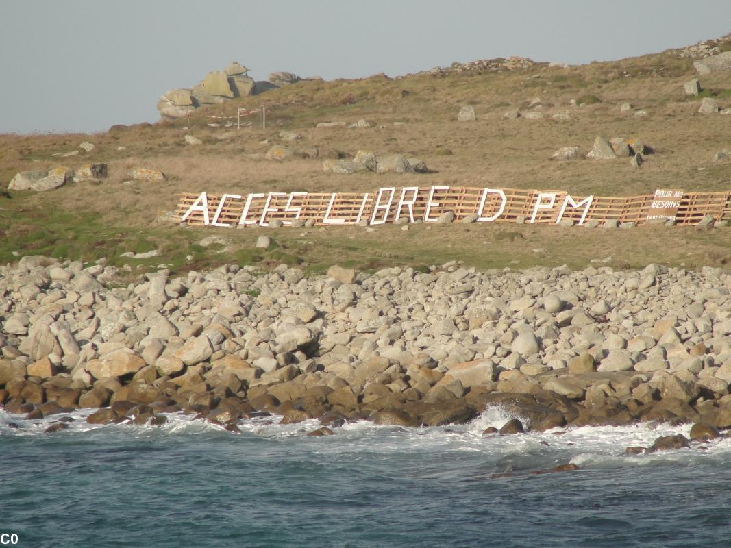 \" Accès libre au domaine public maritime \"