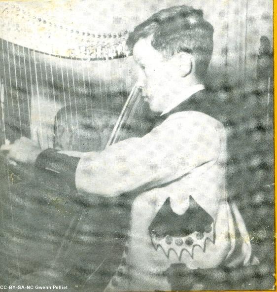 Pochette 33 T \"Renaissance de la Harpe Celtique\"
Alan enfant