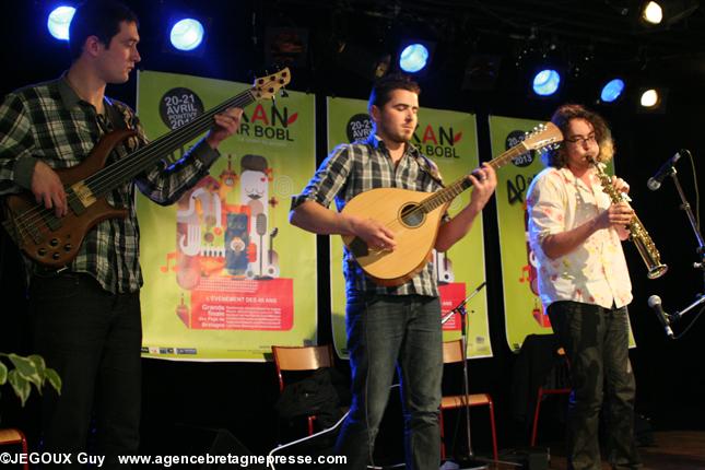 Le groupe \"Gourlan quintet\" vainqueur des groupes musicaux au Kan ar bobl