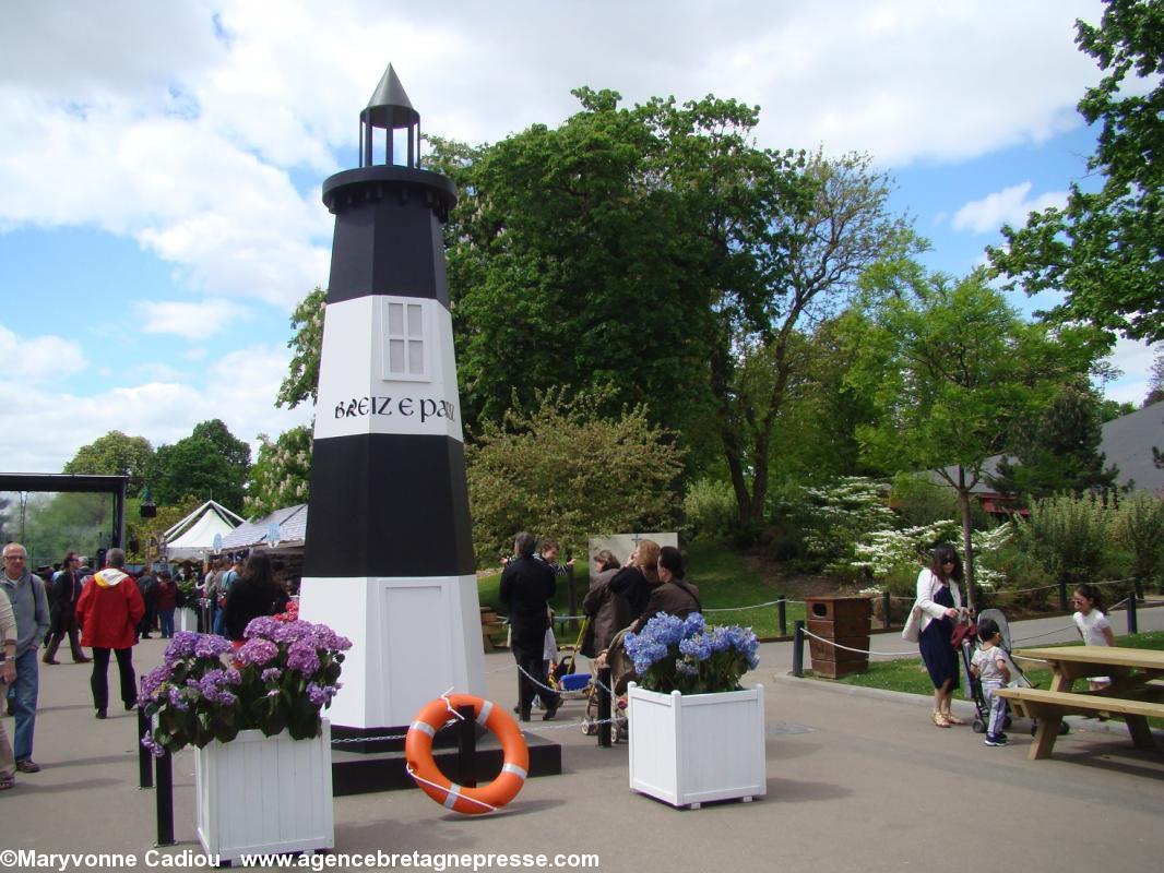 Entrée du jardin d\'Acclimatation de Paris. Entrée du jardin d\'Acclimatation de Paris.
