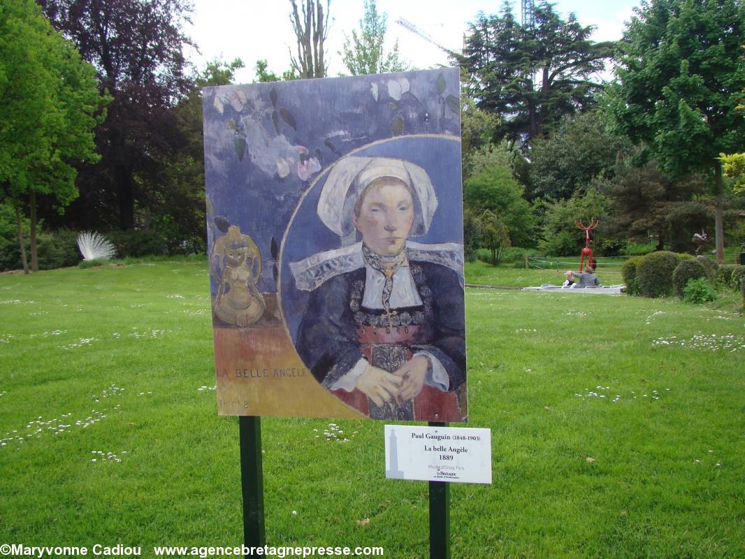 La copie d’un tableau de Paul Gauguin la Belle Angèle sis au Musée d’Orsay de Paris. La copie d’un tableau de Paul Gauguin la Belle Angèle sis au Musée d’Orsay de Paris.