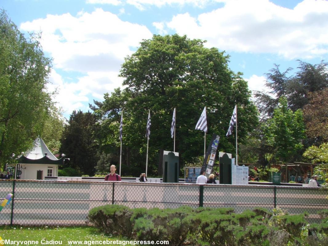 En arrivant par le petit train. En arrivant par le petit train.