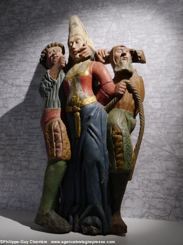 Le martyr de sainte Apolline - bois, XVème siècle, Quéven, chapelle de La Trinité Le martyr de sainte Apolline - bois, XVème siècle, Quéven, chapelle de La Trinité