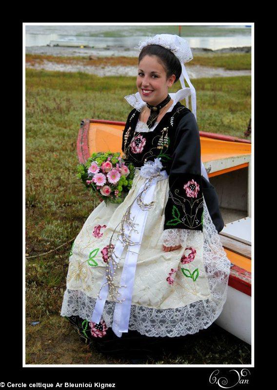 Enora Tudal la reine des cerisiers 2012/2013.