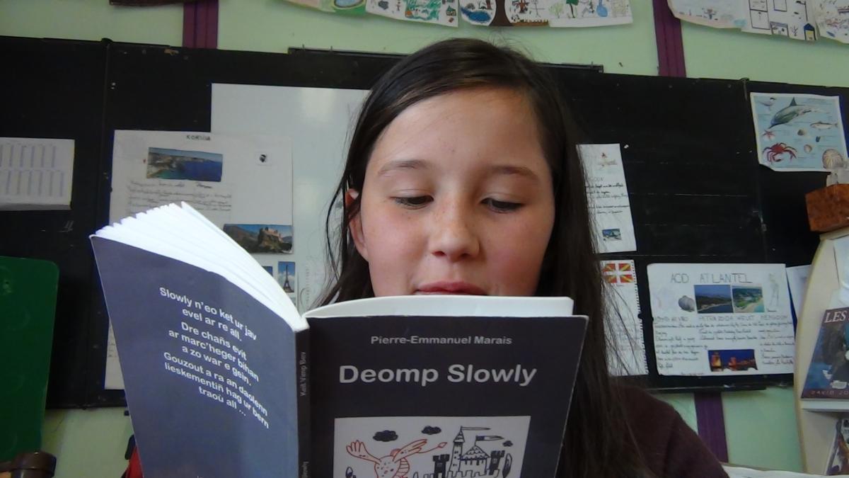 Maela o lenn \"Deomp Slowly\"