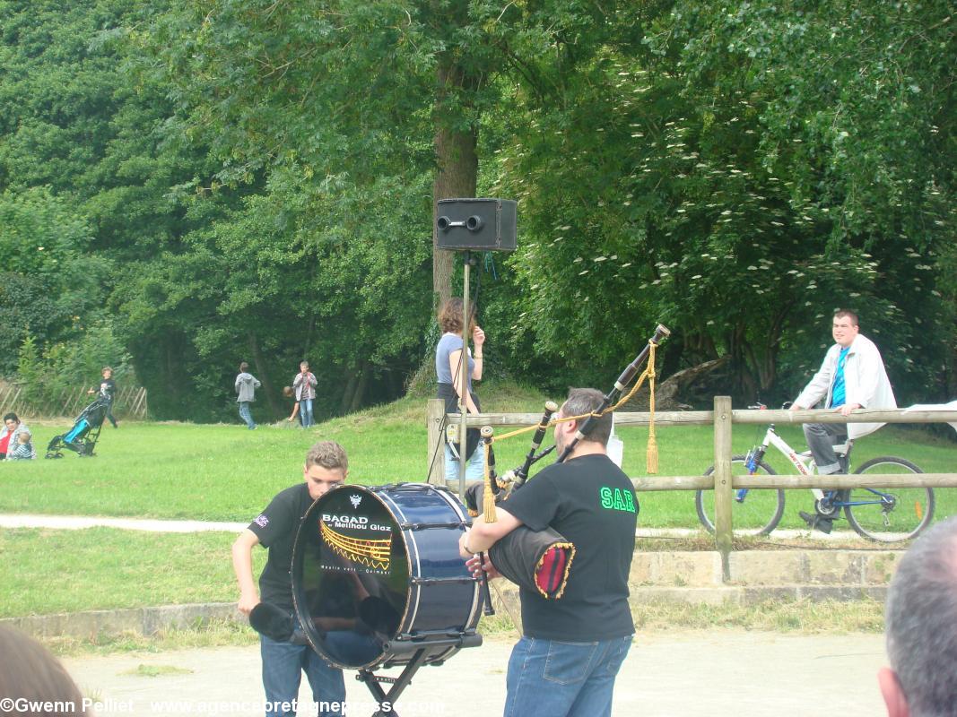 Grosse caisse : Maël Grosse caisse : Maël