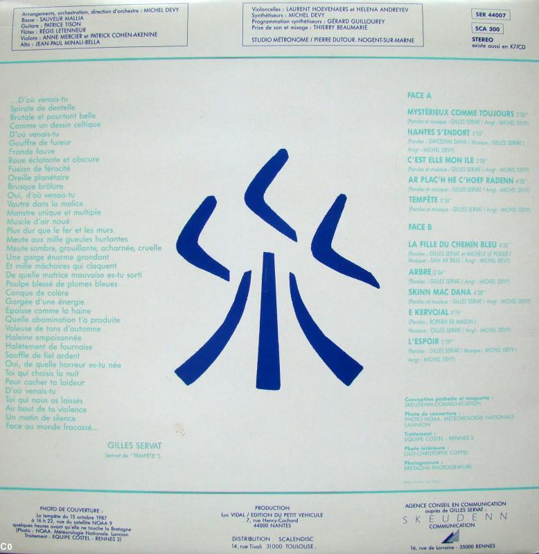 La Chanson “Tempête” de Gilles Servat est en partie consacrée à l\'ouragan. Copie des paroles au dos de ”Mad in sérénité”.