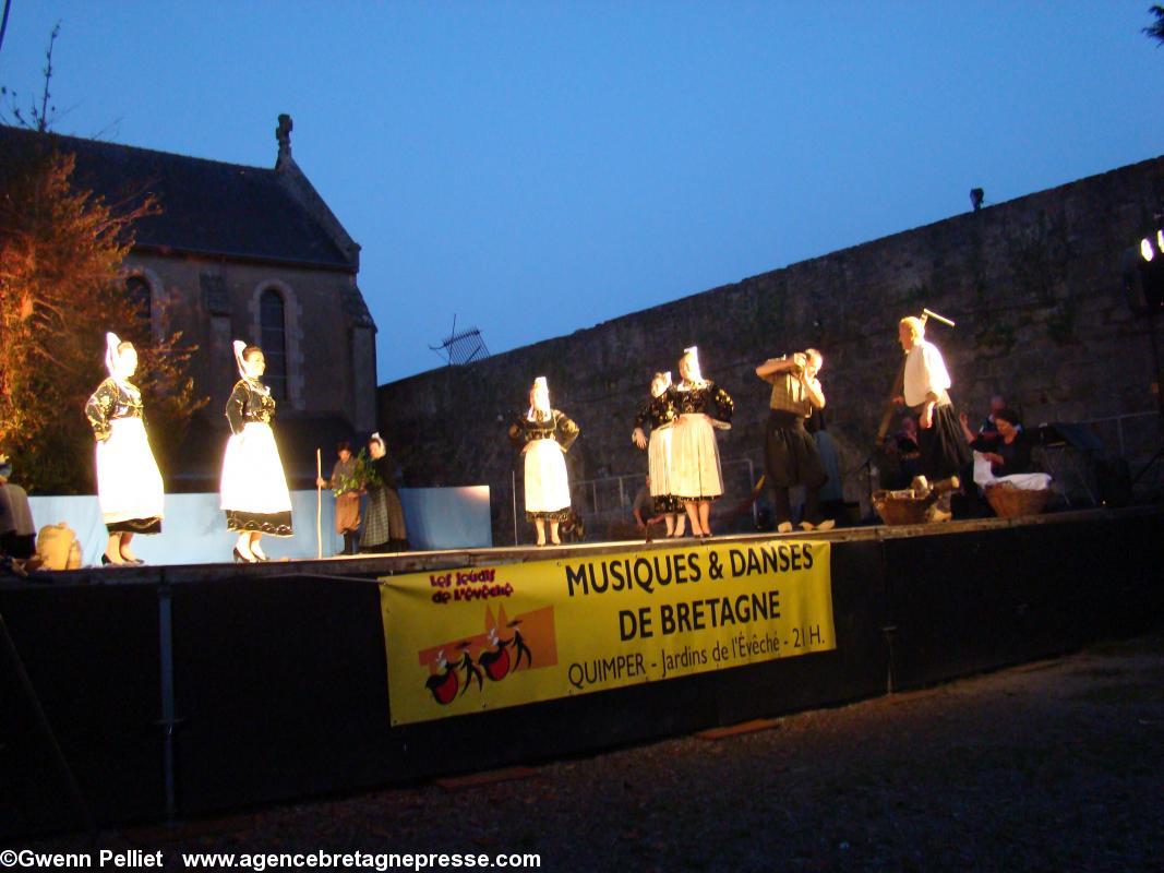 Ar sizun-du, la semaine noire, par le cercle Keltiad.