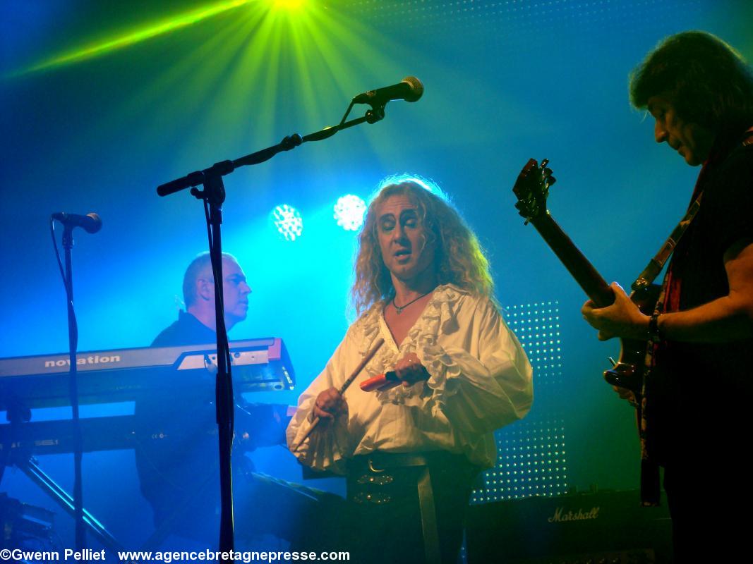 Nad Sylvan et Steve Hackett. Nad Sylvan et Steve Hackett.