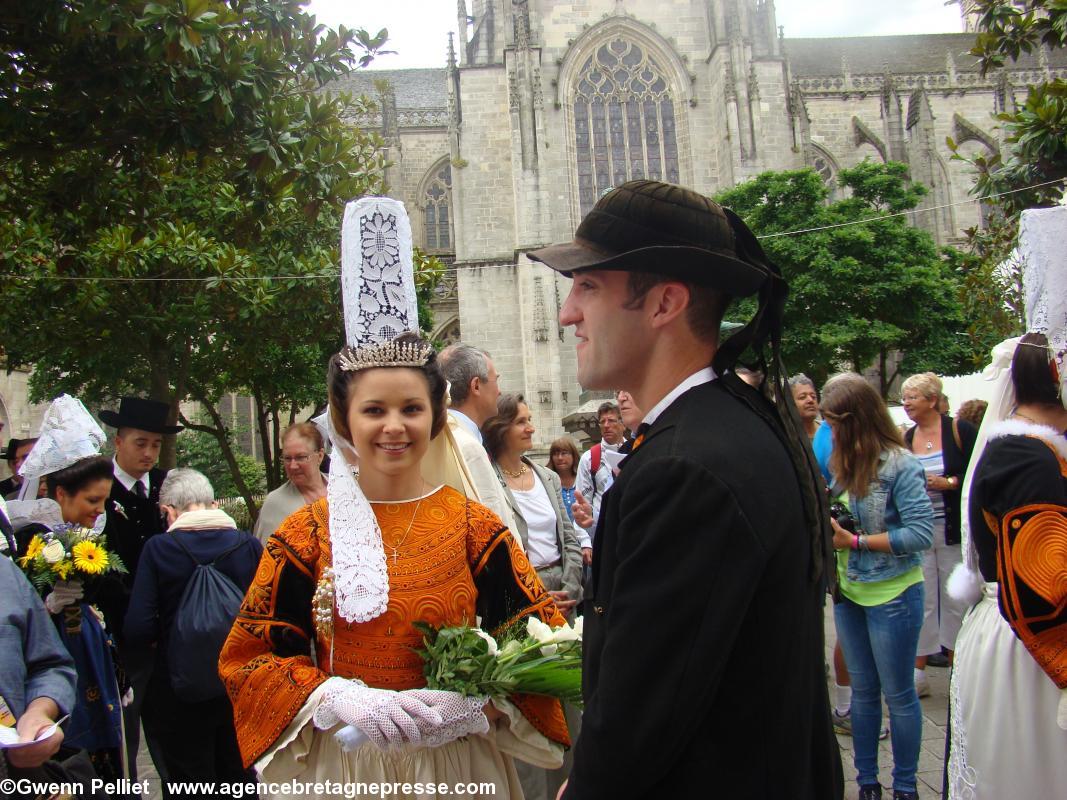 Une des deux prétendantes du Pays bigouden au titre de Reine de Cornouaille 2013.