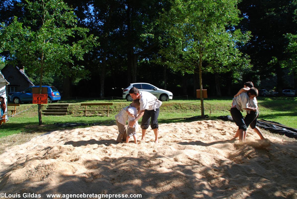 Ici on s\'initie au gouren