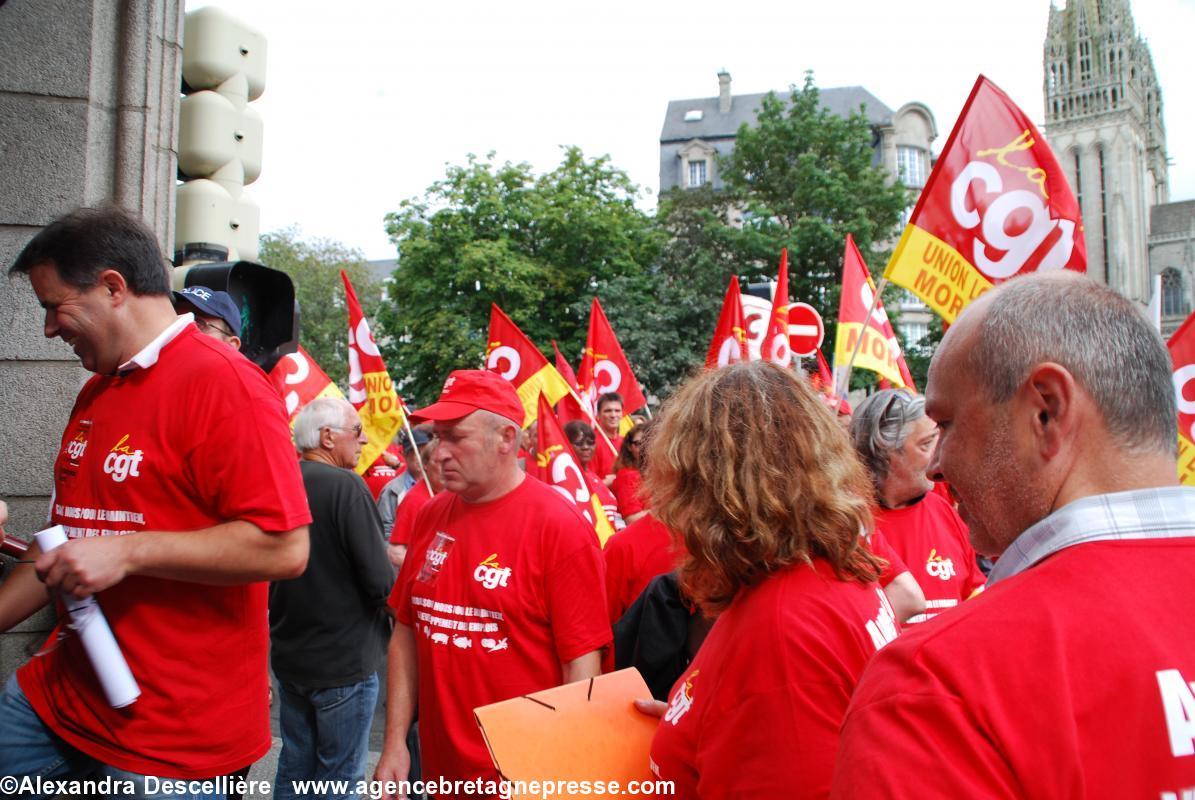 Délégation des salariés reçue à la préfecture Délégation des salariés reçue à la préfecture