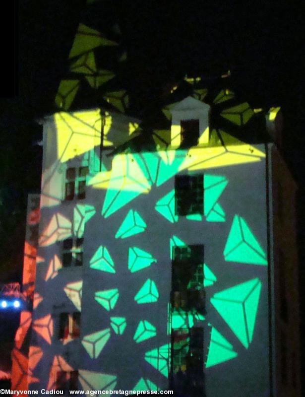 Féérie de lumières lors de l’opéra-rock Anne de Bretagne à Nantes en 2010 (le 29 juin). Féérie de lumières lors de l’opéra-rock Anne de Bretagne à Nantes en 2010 (le 29 juin).