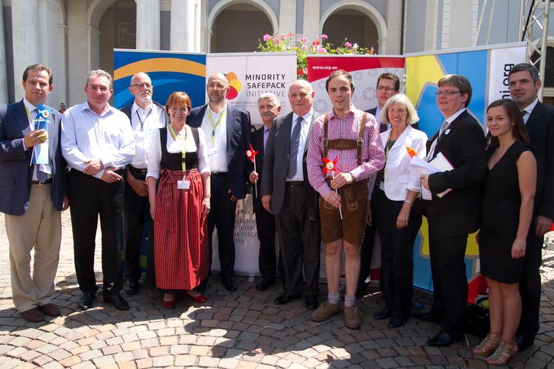Présentation de l'Initiative citoyenne européenne Minority SafePack  au congrès de la FUEN à Brixen (Sud-Tyrol)  le 24 juin 2013