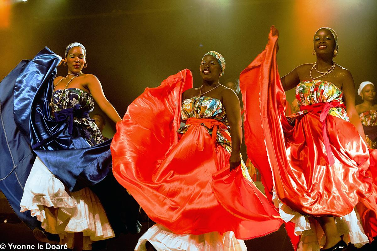 Danseuses du groupe guadeloupéen "Les balisiers de Basse-Terre" Danseuses du groupe guadeloupéen "Les balisiers de Basse-Terre"