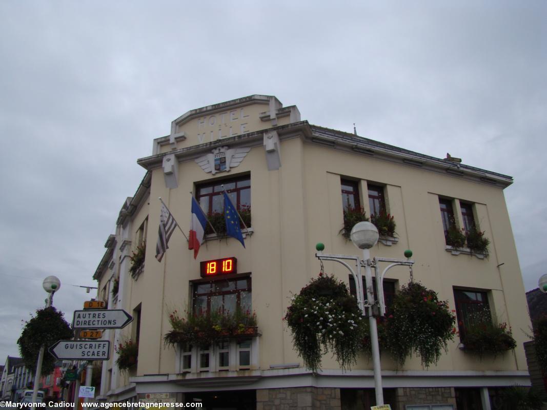 Gourin accueille les comités Bretagne Réunie du sud Bretagne vers 18 heures. Gourin accueille les comités Bretagne Réunie du sud Bretagne vers 18 heures.