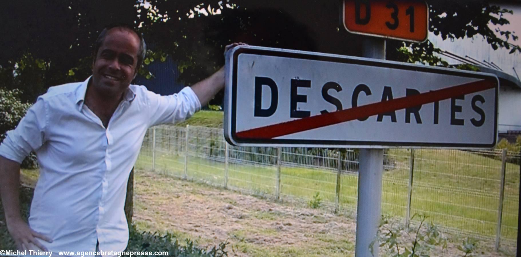 Simon Alain de passage dans la ville de Descartes