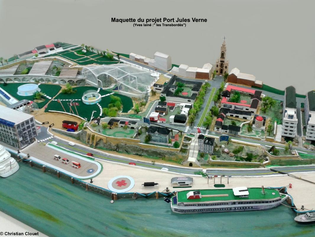 Maquette du projet de Port Jules Verne réalisée par Yves Lainé. Le bas Chantenay. Photo Christian Clouet de l’association de la Butte Sainte-Anne.