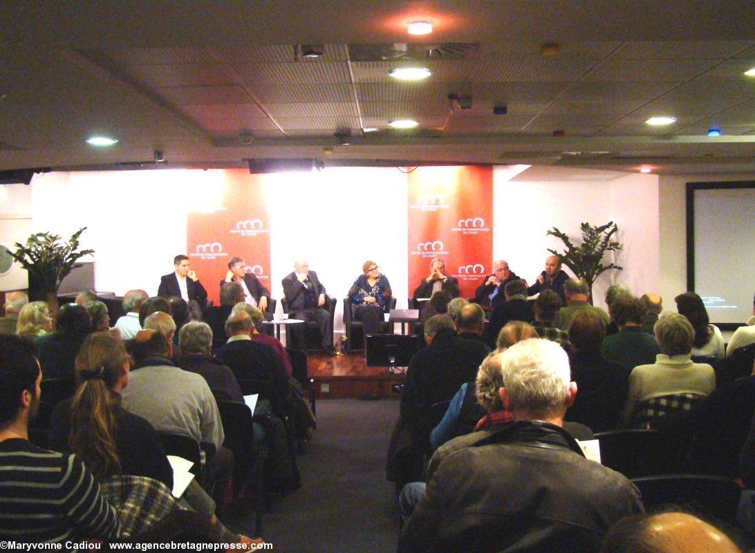 Pendant les débats. Un nouveau pôle maritime et fluvial pour Nantes ? Pendant les débats. Un nouveau pôle maritime et fluvial pour Nantes ?