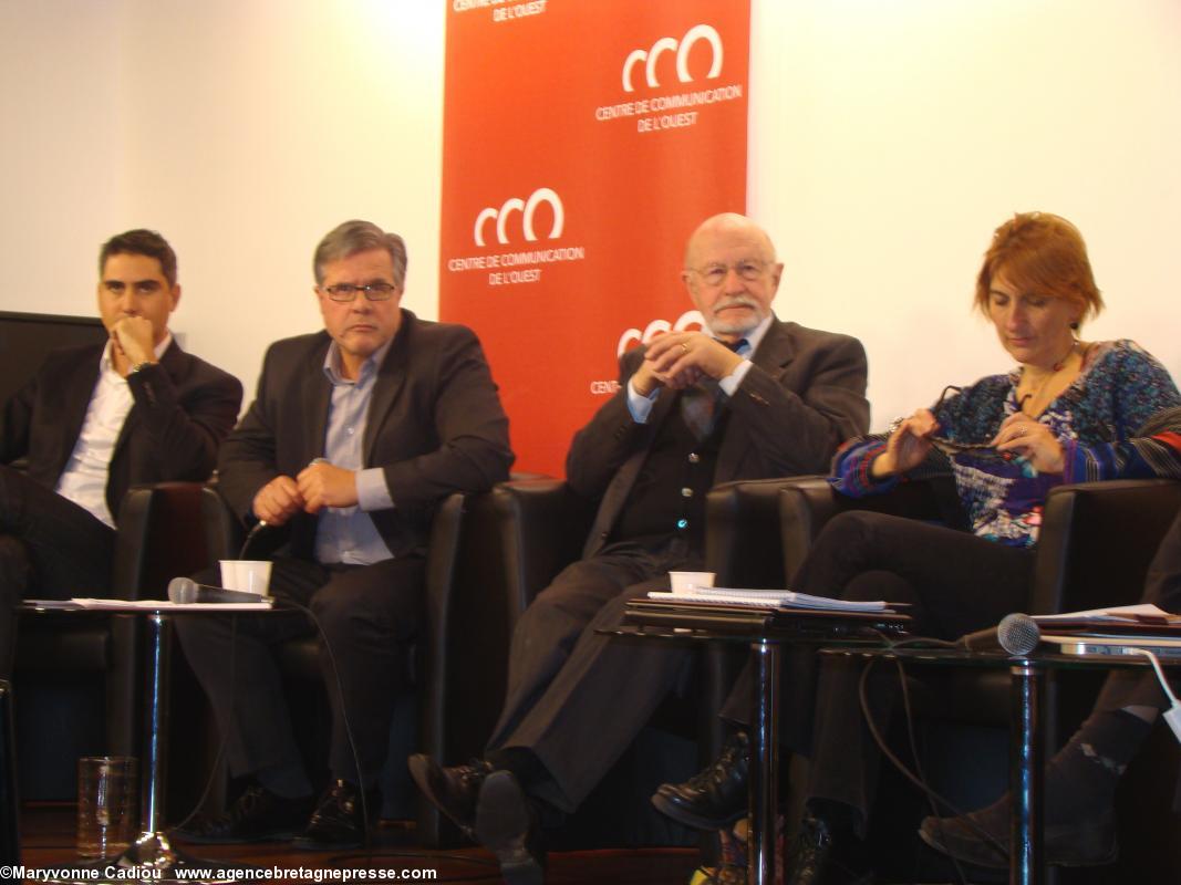 De g. à dr. : Thomas Arnaud, Franck Barraud, Yves Lainé et Régine Vinson. Un nouveau pôle maritime et fluvial pour Nantes ? De g. à dr. : Thomas Arnaud, Franck Barraud, Yves Lainé et Régine Vinson. Un nouveau pôle maritime et fluvial pour Nantes ?