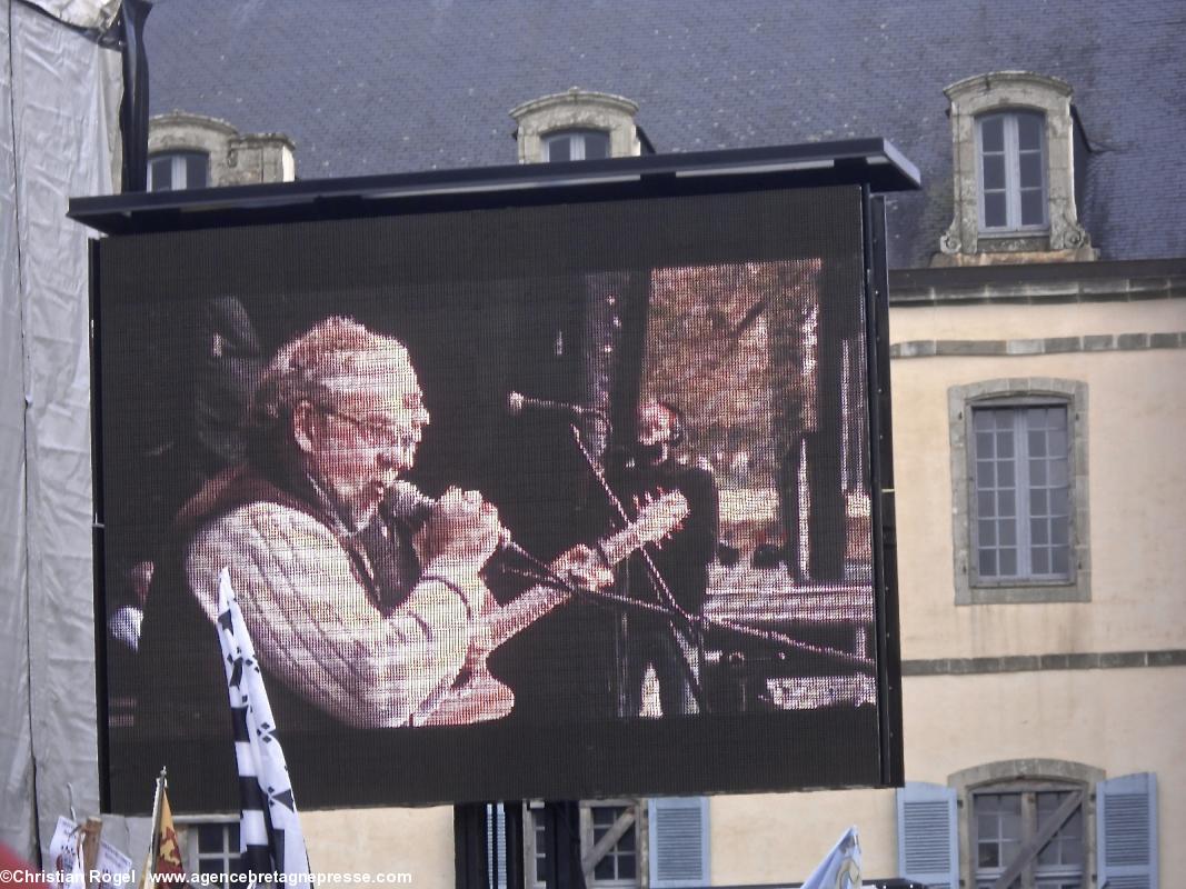 Gilles Servat, à Carhaix, le 30/11/13. Version Grand écran.