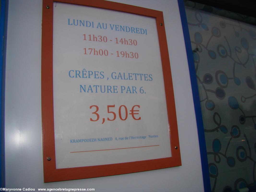 Boutique de vente de crêpes à emporter Krampouezh Naoned rue de l’Hermitage à Nantes. La carte. Boutique de vente de crêpes à emporter Krampouezh Naoned rue de l’Hermitage à Nantes. La carte.