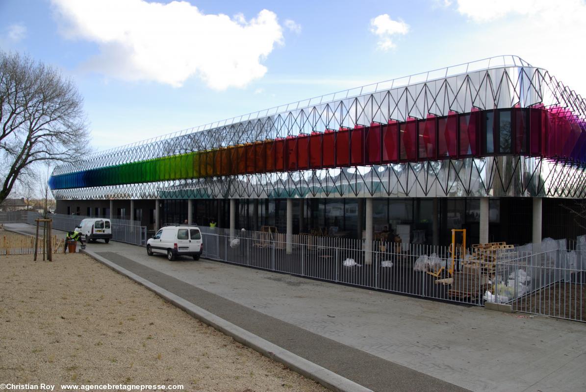 Collège Anne de Bretagne. Saint-Herblain. Façade nord. Collège Anne de Bretagne. Saint-Herblain. Façade nord.