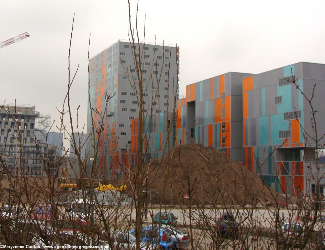 Pour mémoire réalisation à Nantes de Philippe Gazeau. Institut d’Études Avancées près de l’ancien stade Marcel Saupin. Ph. 18 février 2009. Pour mémoire réalisation à Nantes de Philippe Gazeau. Institut d’Études Avancées près de l’ancien stade Marcel Saupin. Ph. 18 février 2009.