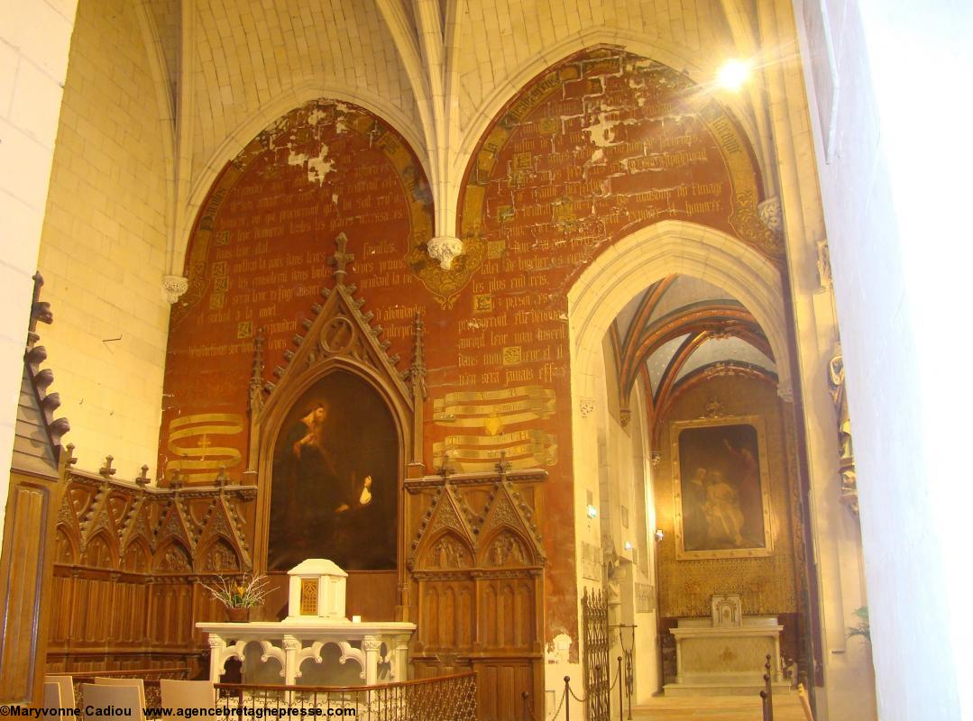La restauration n'est pas finie. Chapelle du Saint-Sacrement. Chapelle de l'Immaculée. Nantes. La restauration n'est pas finie. Chapelle du Saint-Sacrement. Chapelle de l'Immaculée. Nantes.