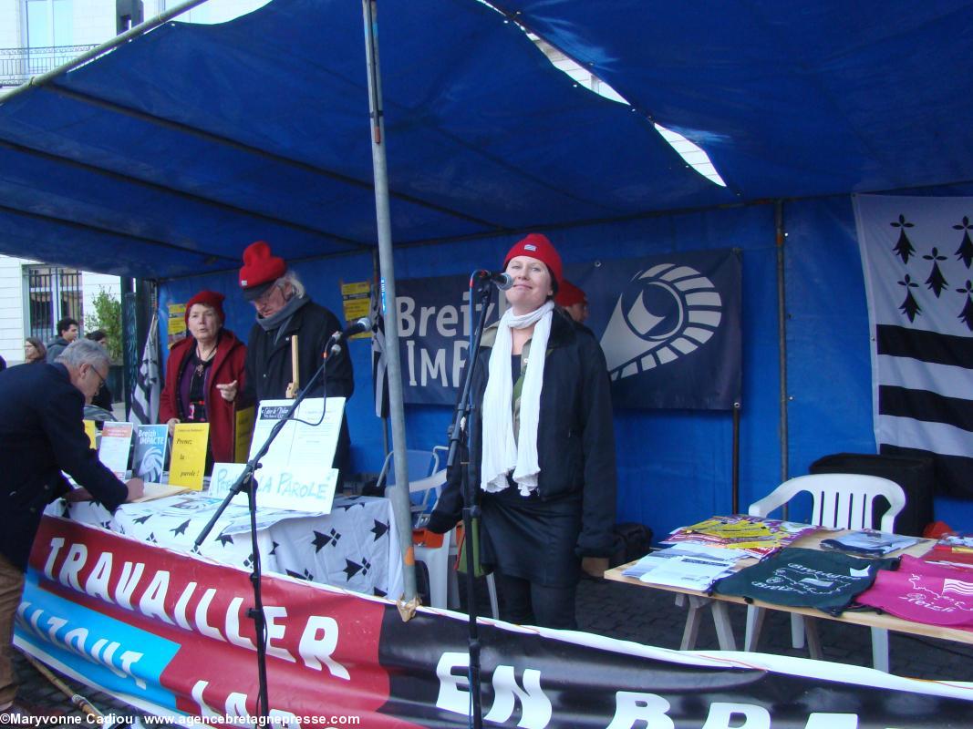 Gwen Ar Born a fini de chanter <i>Energiezh Breizh</i>. Gwen Ar Born a fini de chanter <i>Energiezh Breizh</i>.