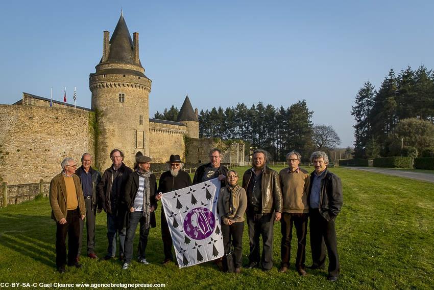 Le bureau du Comité Anne de Bretagne, réuni à Blain le 12 mars. Photo de Gael Cloarec