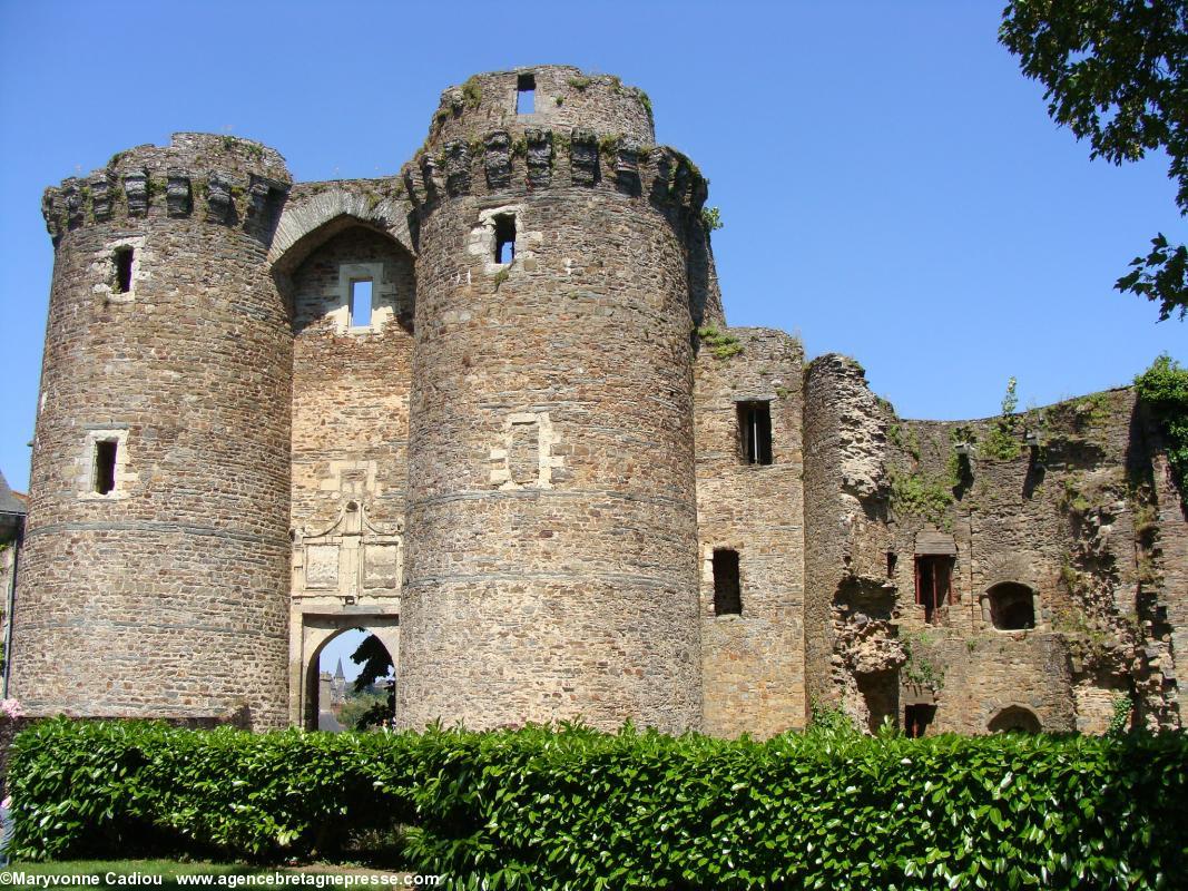 Château de Châteaubriant. La partie château fort des Marches de Bretagne au Moyen Âge.