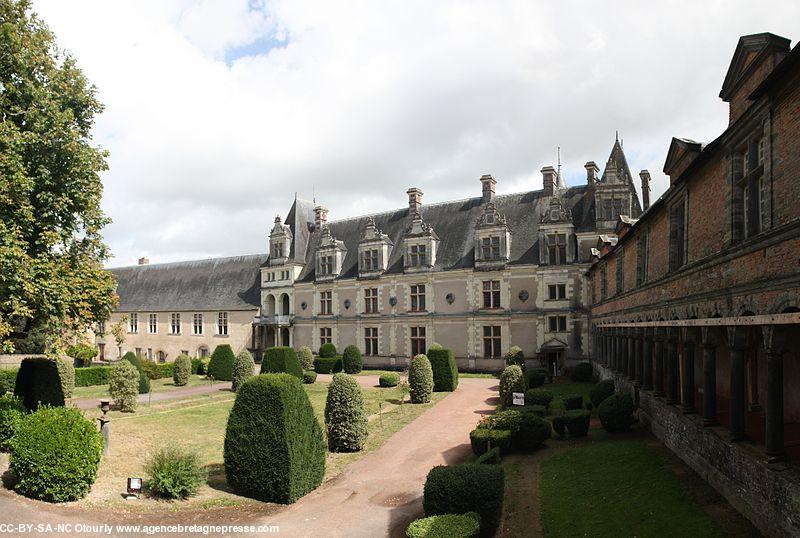 Château de Châteaubriant. Le logis Renaissance de Jean de Laval. Il fut occupé par le tribunal de 1855 à 2009.