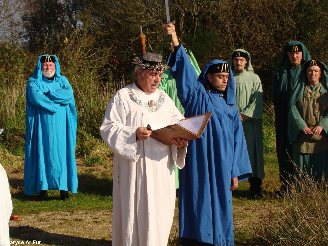 Per-Vari Kerloc'h, Grand Druid Morgan, celebrating Samain or Heven by the Yeun Elez near Brasparts, Nov. 1st 2010.