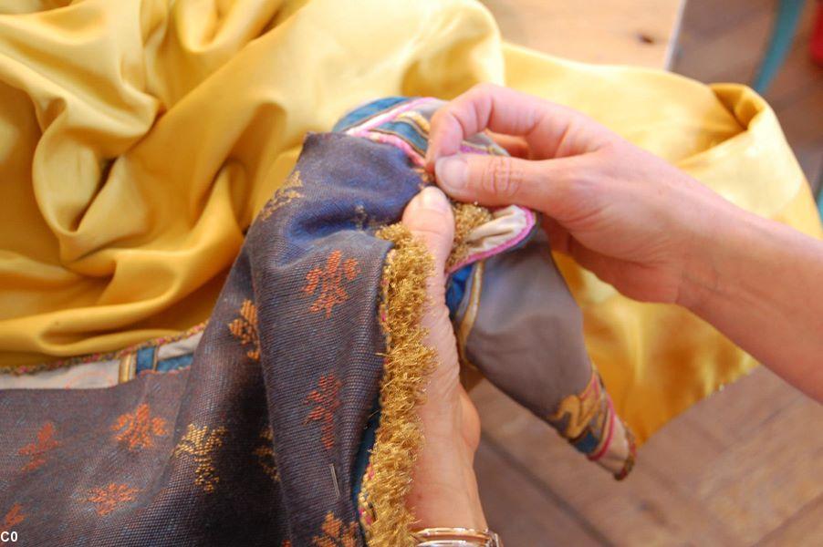 Atelier d'“Éveil et Patrimoine” 5 rue Voltaire à Nantes. Des matériaux et des petites mains d'artiste. Atelier d'“Éveil et Patrimoine” 5 rue Voltaire à Nantes. Des matériaux et des petites mains d'artiste.