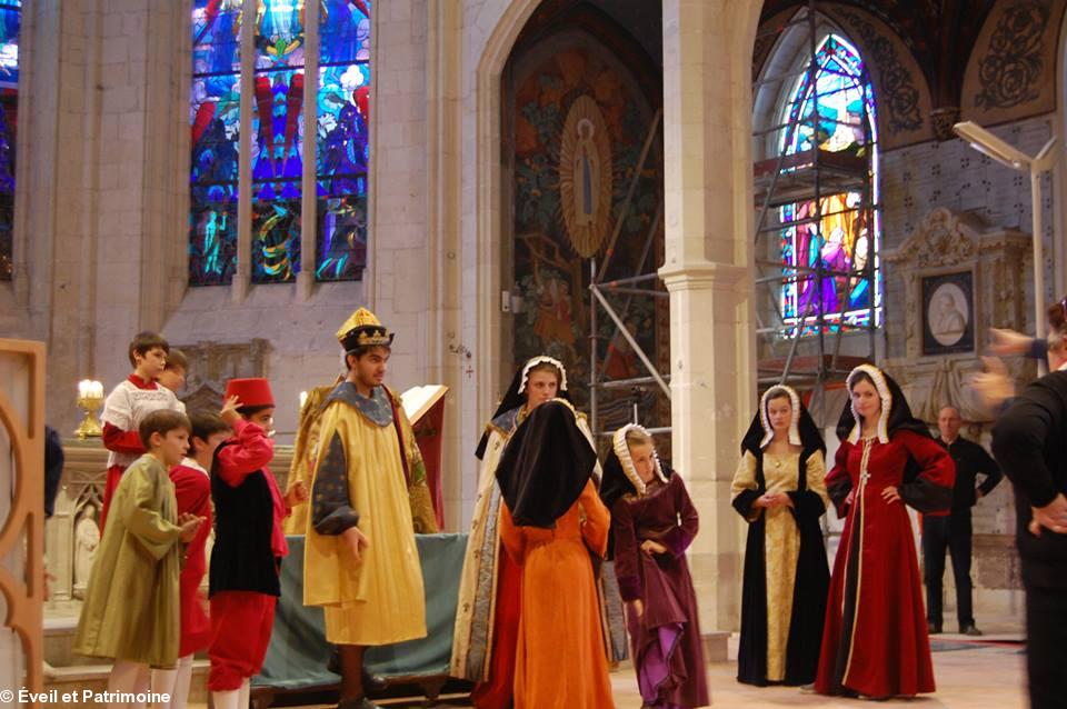 Tournage du mariage de Louis XII et Anne de Bretagne dans la chapelle de l'Immaculée à Nantes. Tournage du mariage de Louis XII et Anne de Bretagne dans la chapelle de l'Immaculée à Nantes.